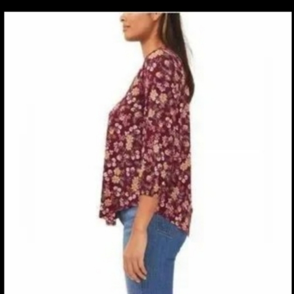 Two by Vince camuto ladies v neck blouse - Picture 2 of 3